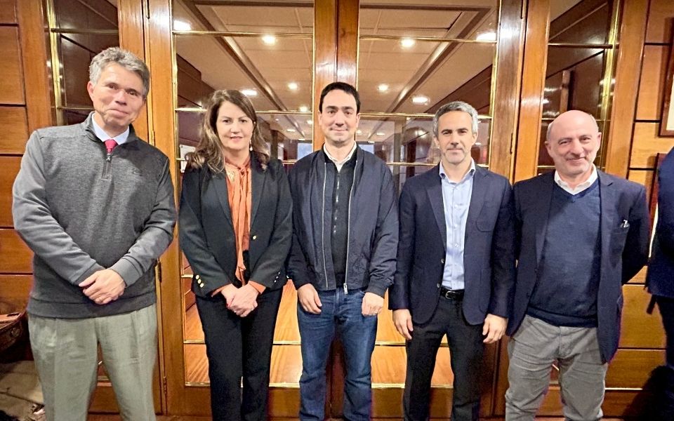 CCS recibe a representantes de Bancos Centrales de la Región y expone sobre Métricas de e-commerce